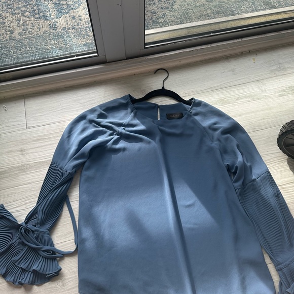 Blue blouse - Picture 2 of 3